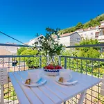 Terra - One Bedroom With Balcony And Garden View Mali شقة دوبروفينك