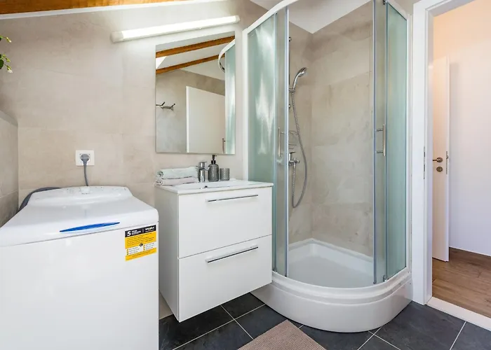 Terra - One Bedroom With Balcony And Garden View Mali Apartamento *