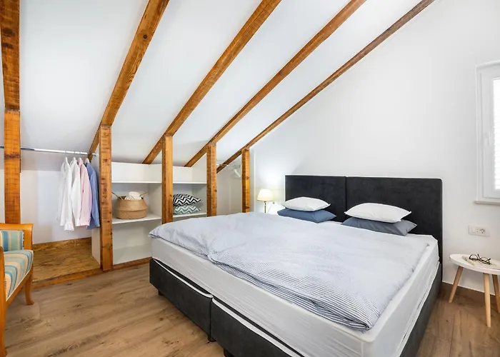 Terra - One Bedroom With Balcony And Garden View Mali *