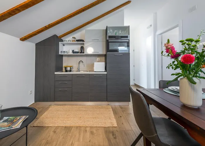 Terra - One Bedroom With Balcony And Garden View Mali * Dubrovnik