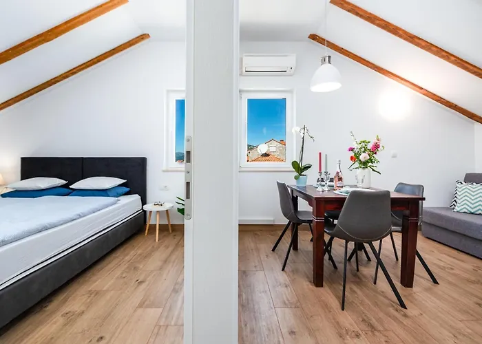 Terra - One Bedroom With Balcony And Garden View Mali